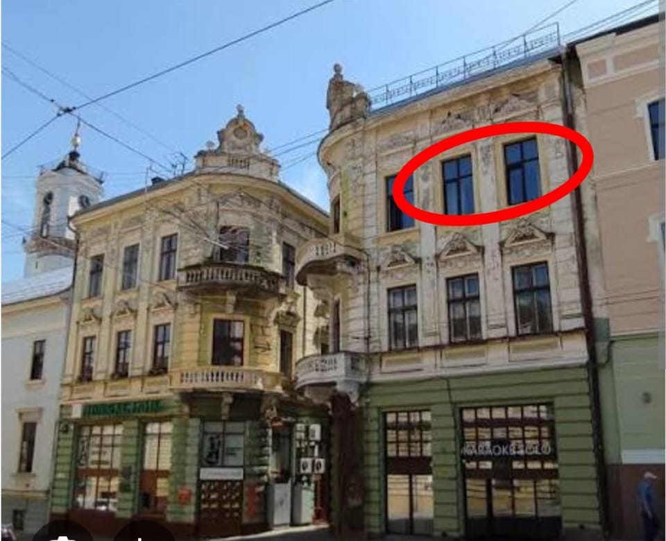 Апарт готель під ЗОЛОТИМ КОРАБЛЕМ студія делюкс Apartment in Ukraine