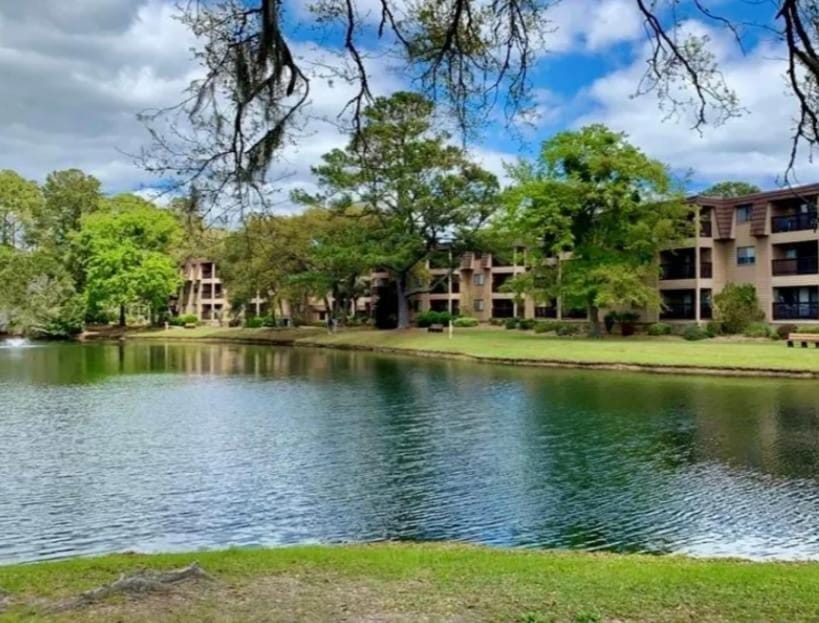 Tranquil lagoon view 2 BR condo on Hilton Head Island Apartment hotel in Hilton Head Island