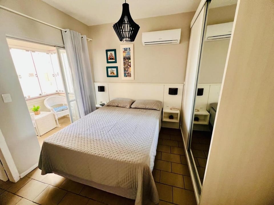 Quadra mar, 2 quartos, localizacao privilegiada Apartment in Camboriú