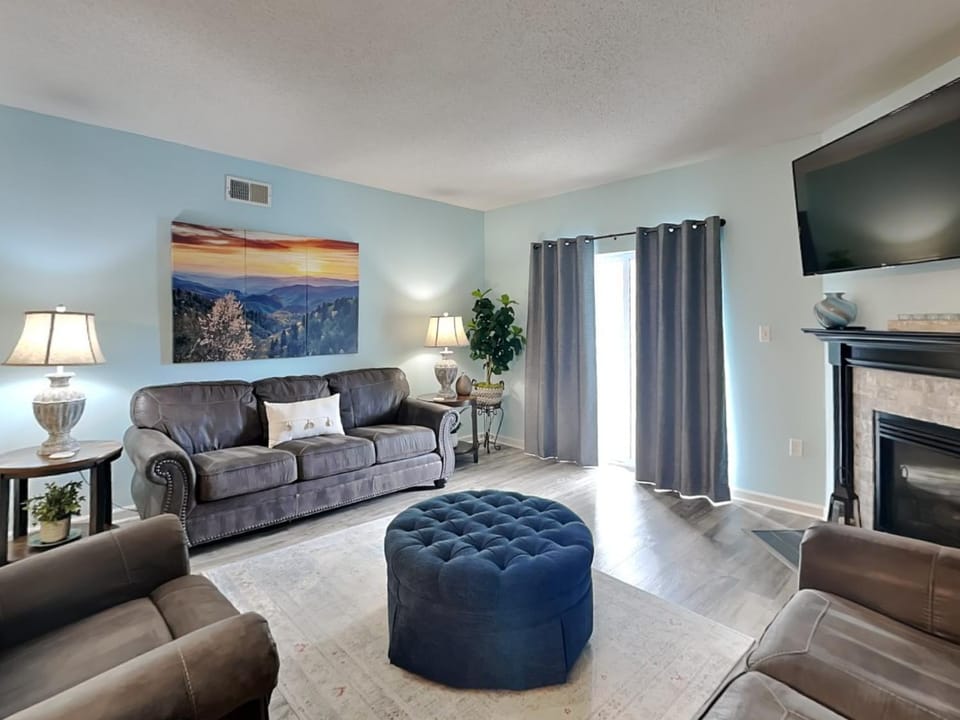 Prime Pines Whispering Pines 333 Apartment in Pigeon Forge