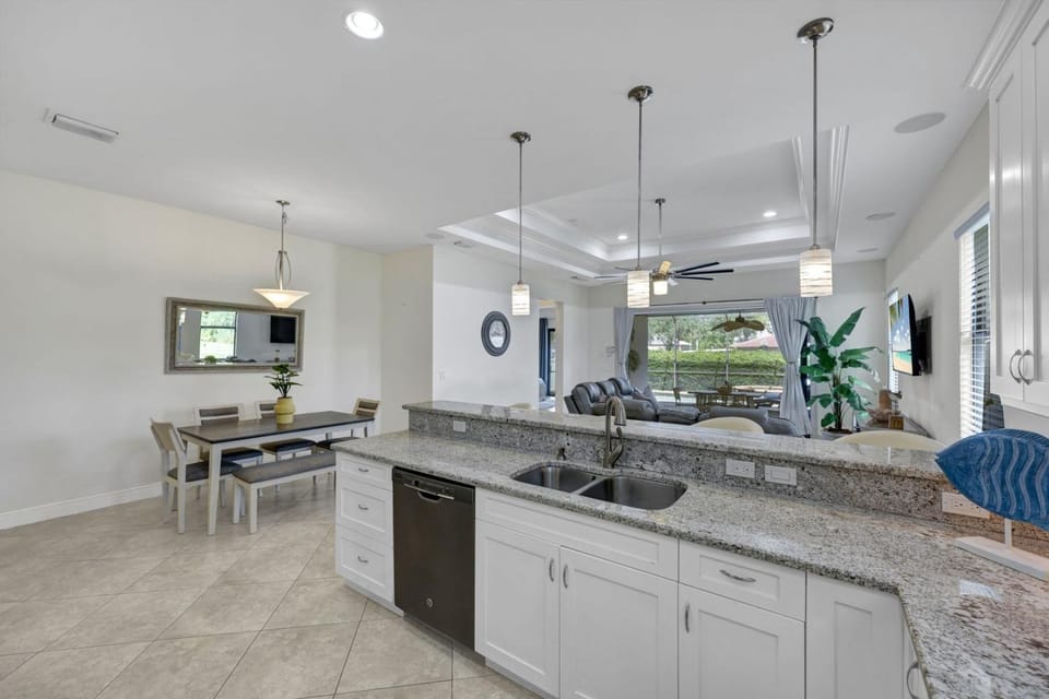 Pelican Place 4BR Naples Park Home w/ Private Pool Near Beach House in Naples Park