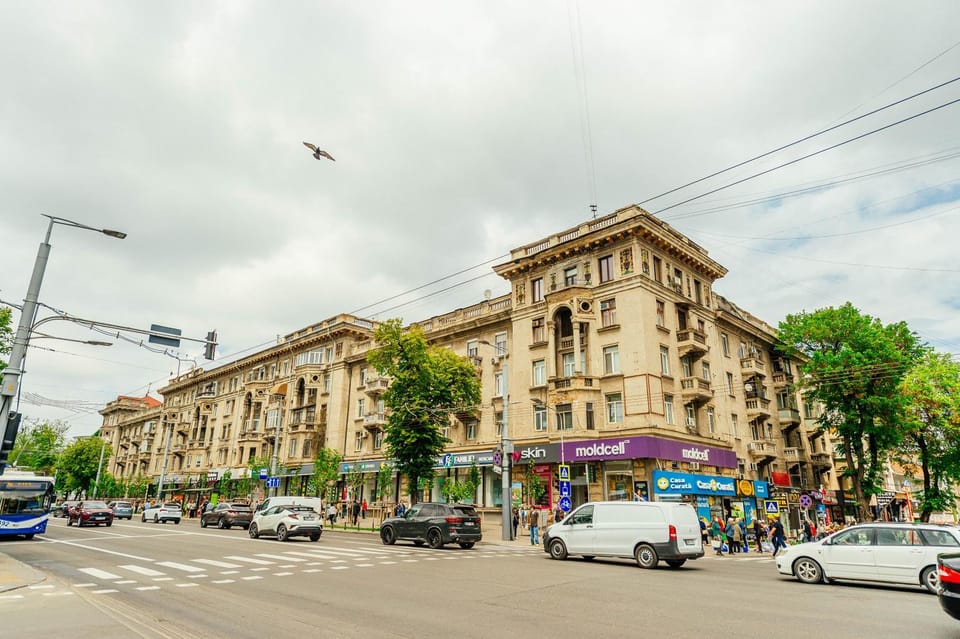 Property building, Neighbourhood
