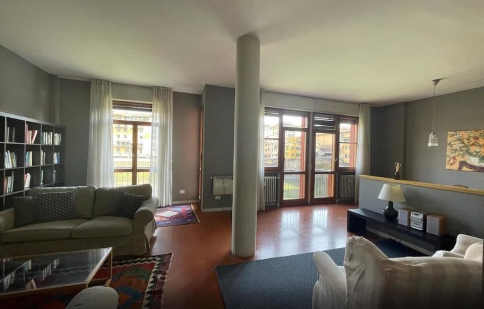 Old Bridge Florence Apartment Apartment in Florence