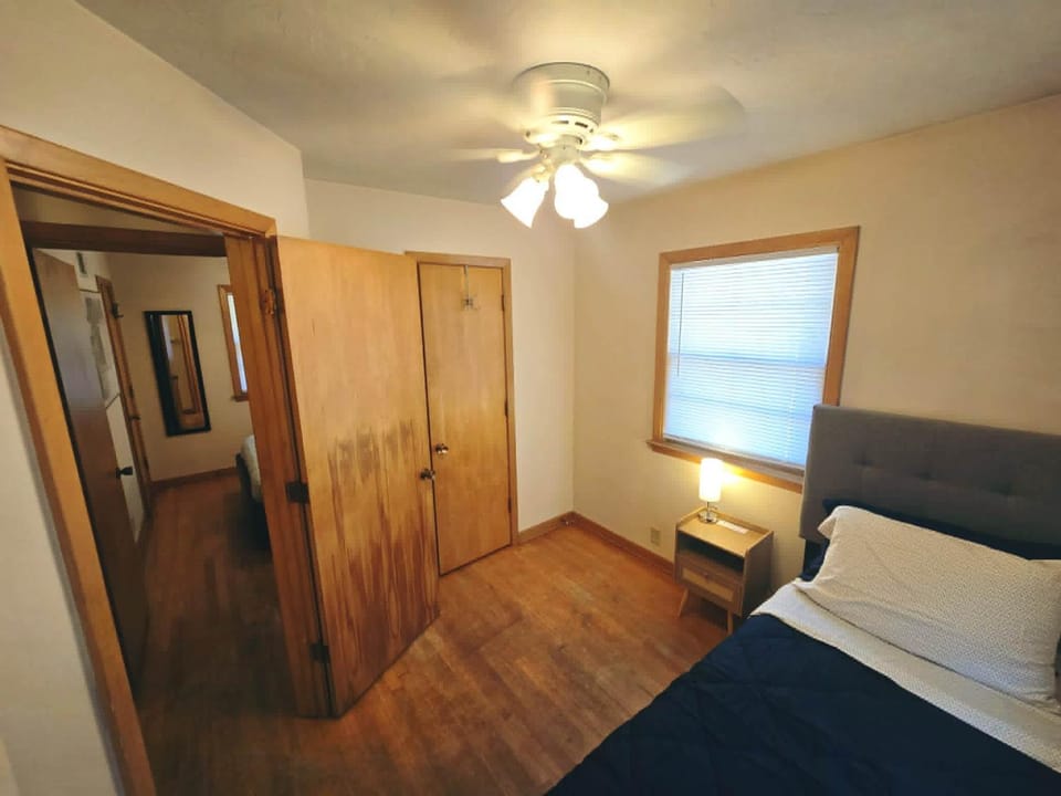 Spacious 3-Bedroom Townhome in Lincolns Historic District House in Lincoln