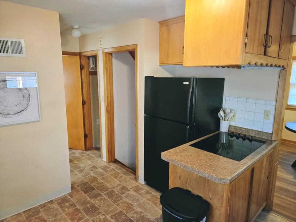 Spacious 3-Bedroom Townhome in Lincolns Historic District House in Lincoln