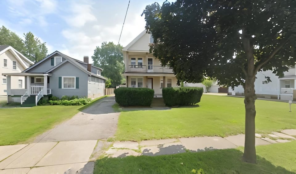 Property building, Street view