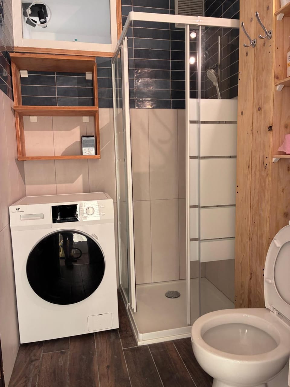 Shower, Bathroom, washing machine