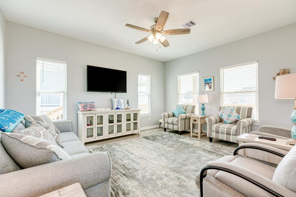 Stylish New-Build Steps to Beach Gulf Views House in Bolivar Peninsula