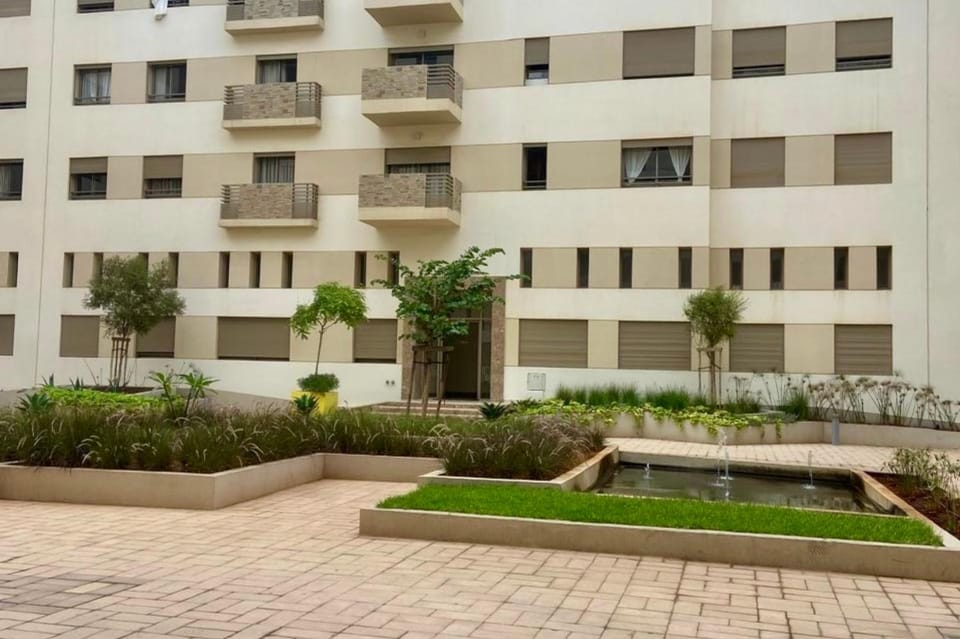 Property building, Day, Garden, Garden view