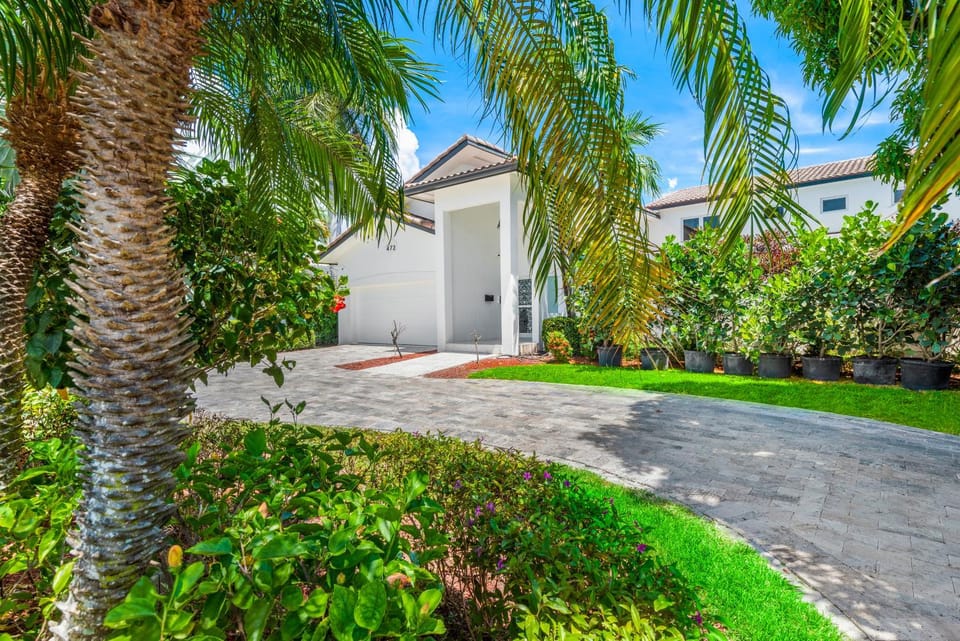 Property building, Garden view