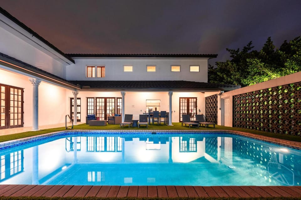 Pool view, Swimming pool