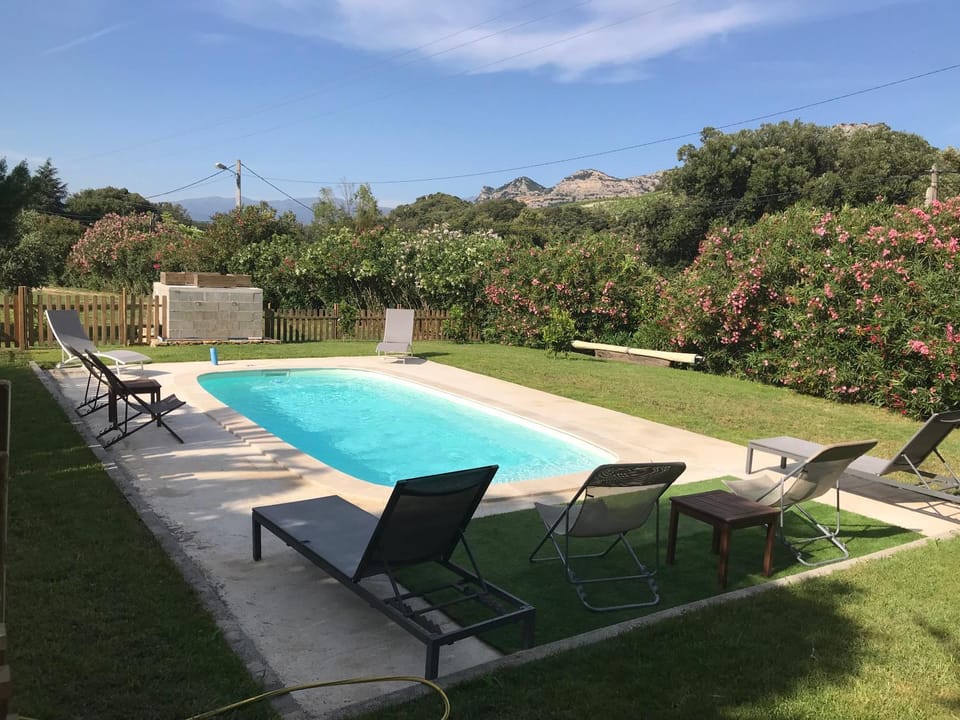 Agréable Location au coeur du vignoble DOMINICI THERESE Apartment in Corsica