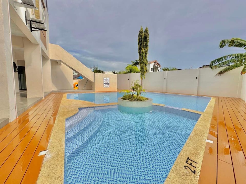 Swimming pool, Swimming pool