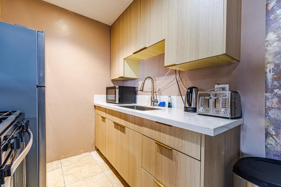 Kitchen or kitchenette