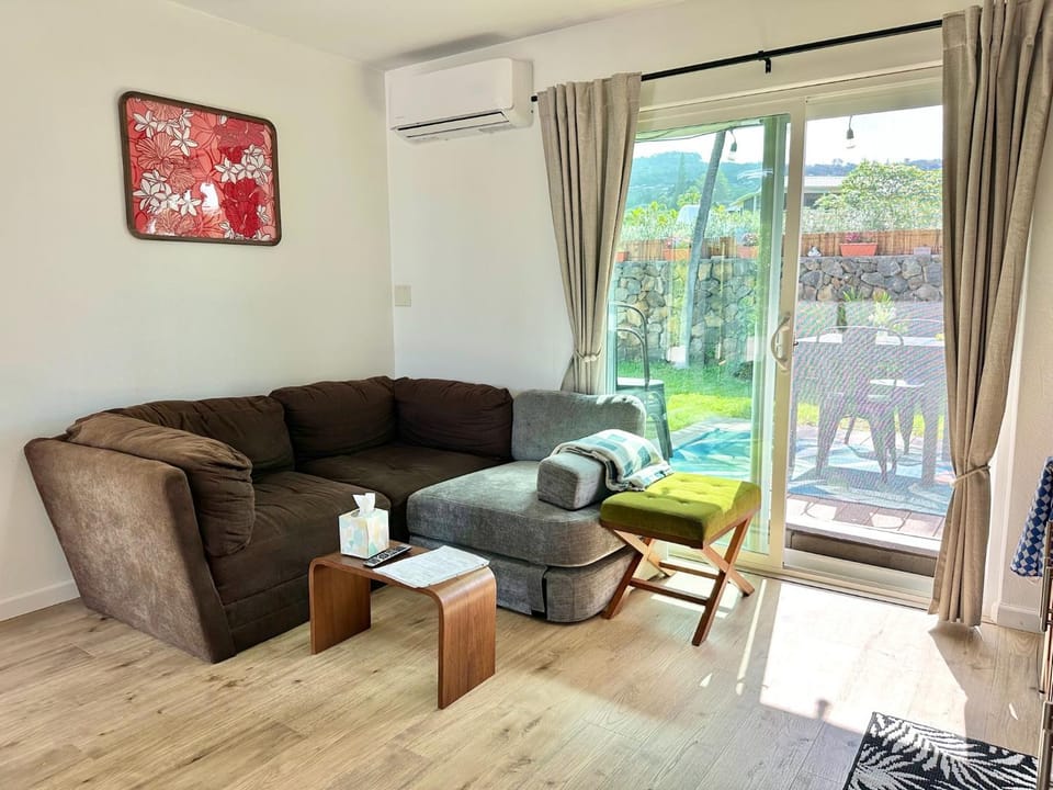 Living room, air conditioner