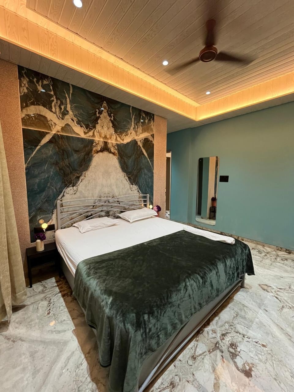 Mountain Crest Villa Lonavala Villa in Aamby Valley City