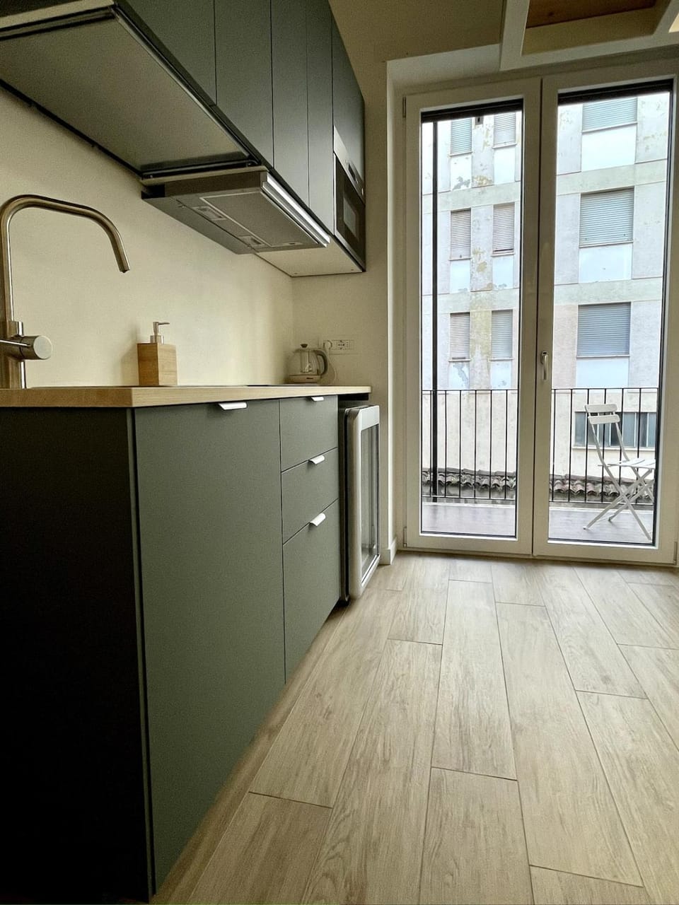 Kitchen or kitchenette, stove