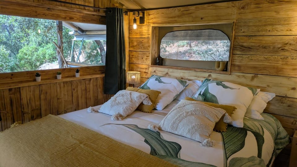 Le LODGE DE JULES Luxury tent in Lorgues