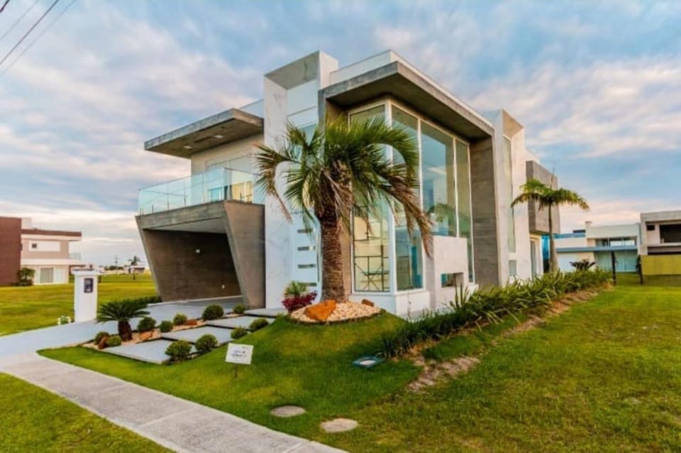 Linda casa de alto padrão condomínio Ilhas Resort House in State of Rio Grande do Sul