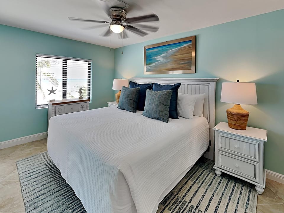 Seaside 203 Apartment in Estero Island