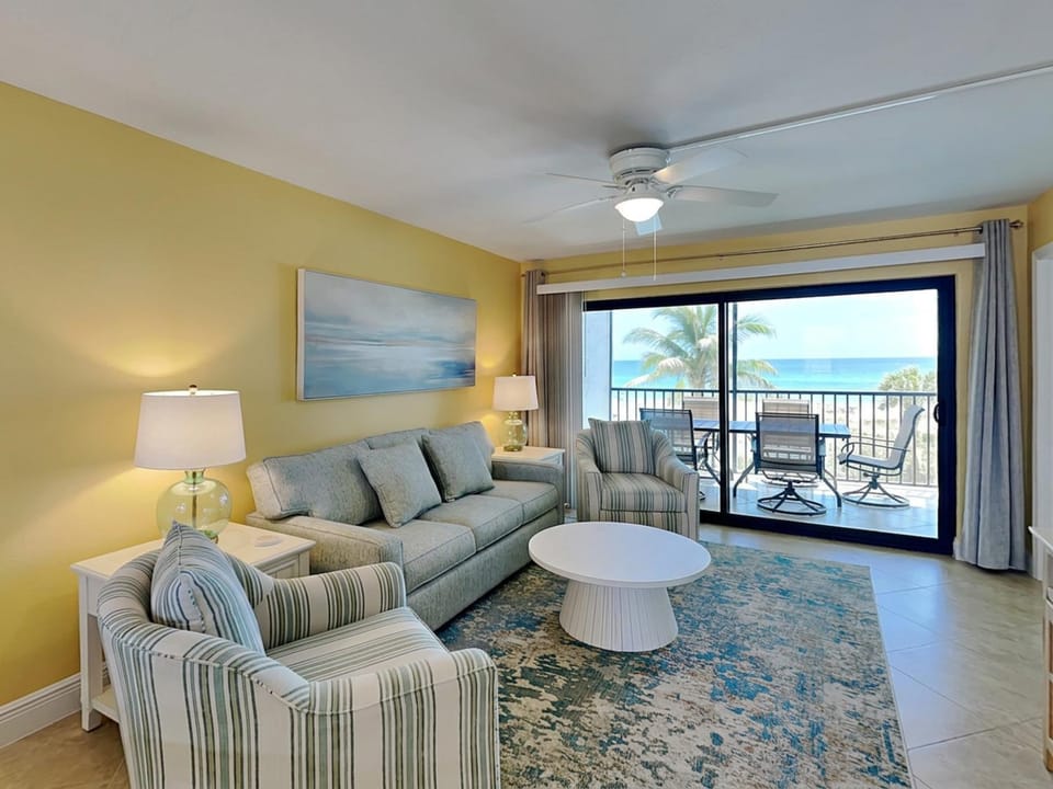 Balcony/Terrace, Living room, Seating area, Sea view