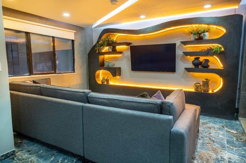 Communal lounge/ TV room, TV and multimedia, Living room