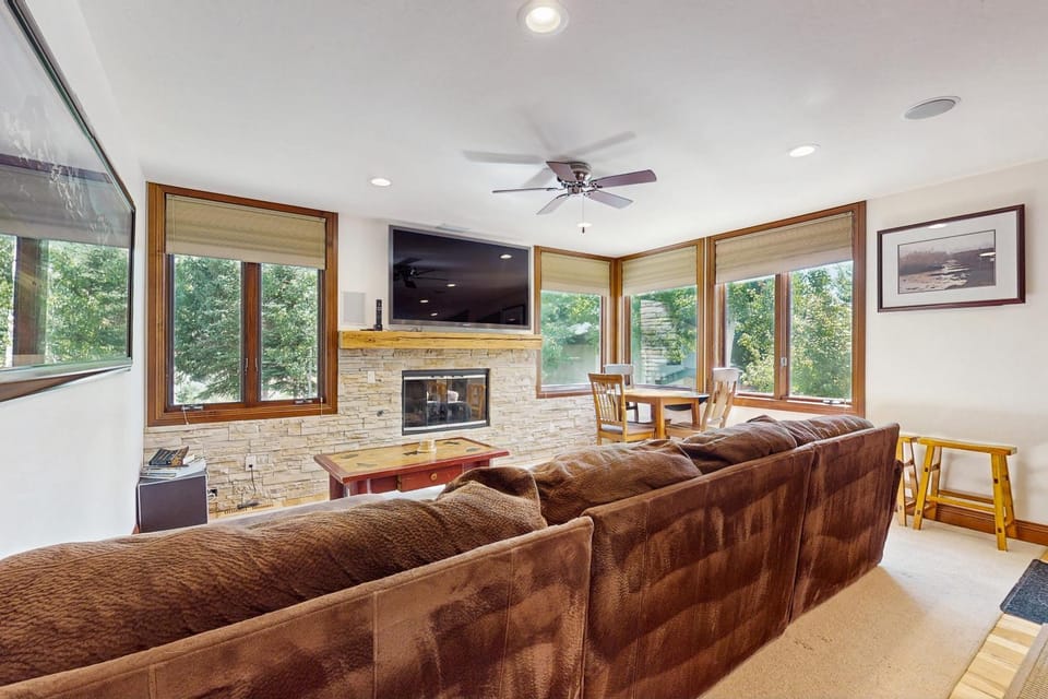 Tamarak 6 House in Snowmass Village