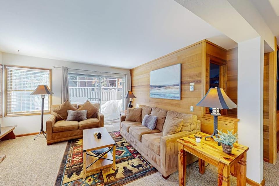 Sierra Megeve 3 Apartment in Mammoth Lakes