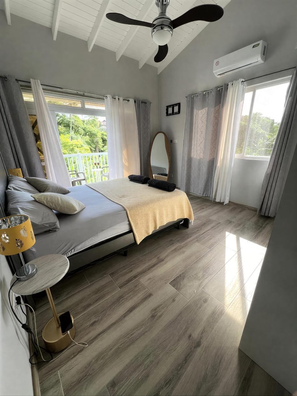 Patio, Photo of the whole room, Bedroom, air conditioner