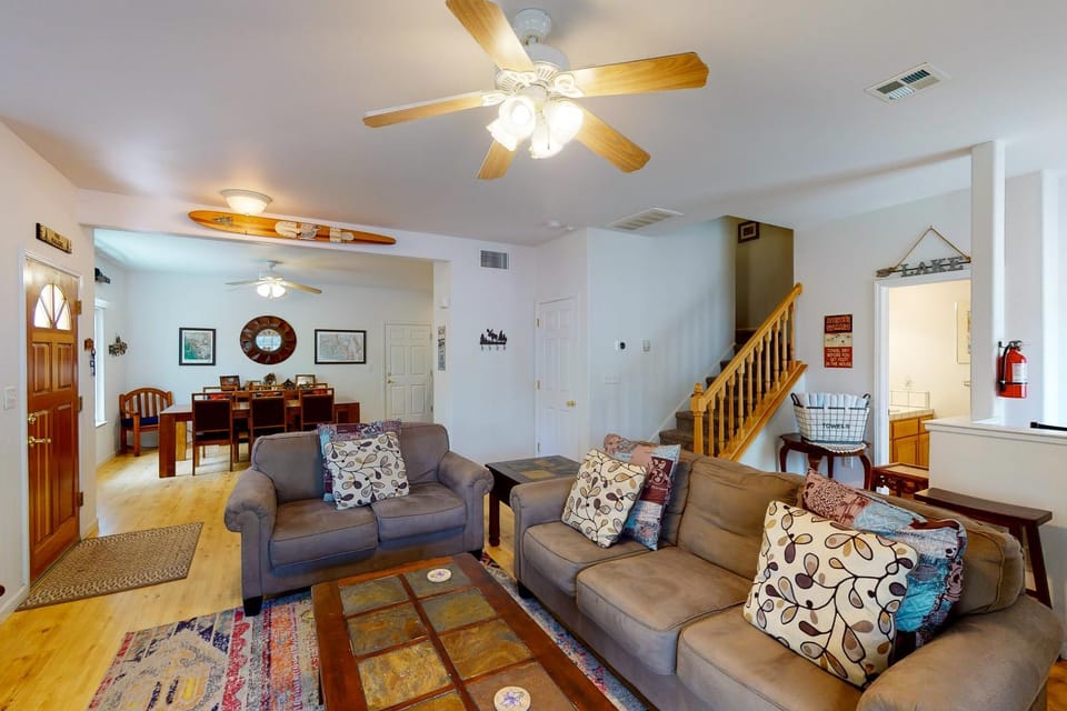 Moler Lake House House in Bass Lake