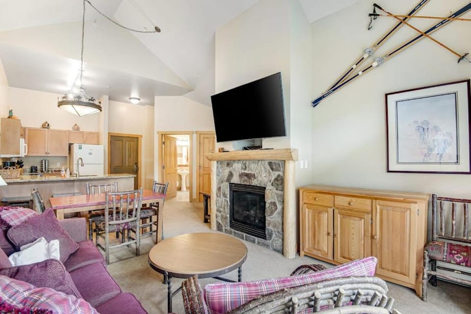 Lofty Quarters #409 Apartment in Copper Mountain