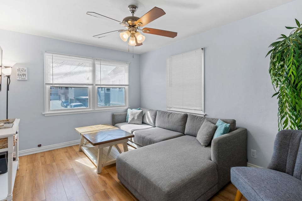 Balboa Duplex II House in Balboa Peninsula