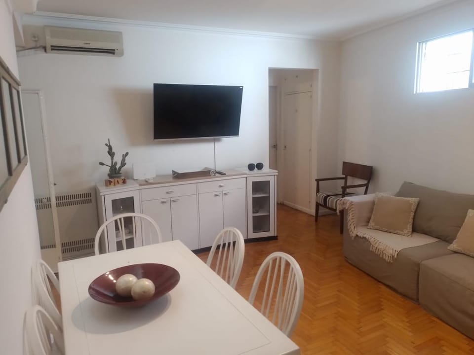 Recoleta 2 Ambientes Premium Apartment in Buenos Aires