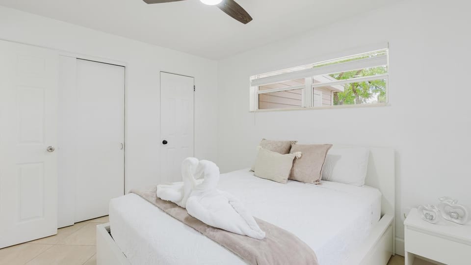 Florida Paradyse 10MIN DOWNTOWN Y 10 MIN BEACH House in Fort Myers