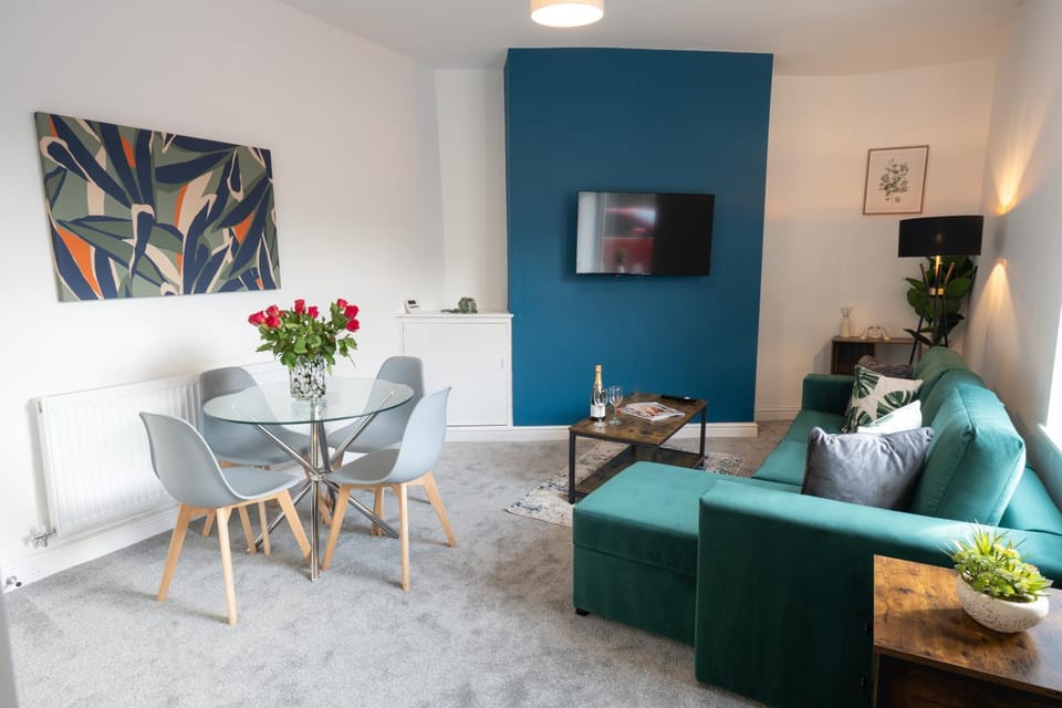 TV and multimedia, Living room, Seating area