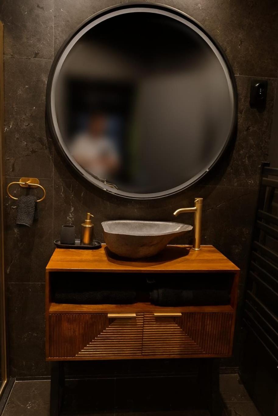 BlackLove room Apartment in La Ciotat