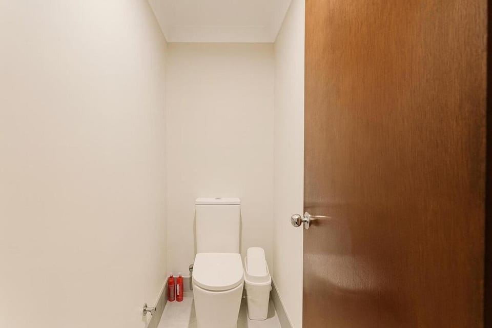 Toilet, Bathroom