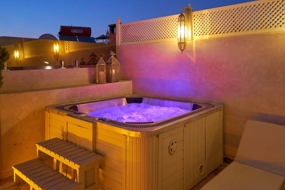 Night, Natural landscape, Hot Tub