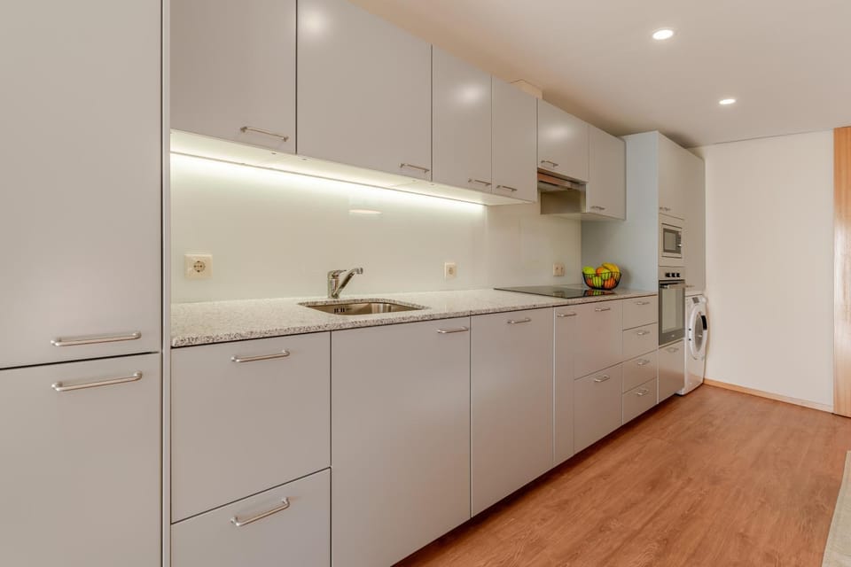 Kitchen or kitchenette, dishwasher, oven, pet friendly, stove