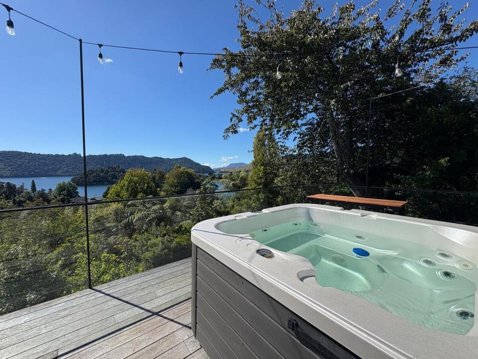 Stylish Lake Ōkāreka Retreat Views, Spa in Rotorua Bed and Breakfast in Rotorua
