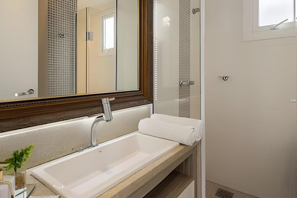 300m do mar, 3 Suítes, 2 Garagens Apartment in Camboriú