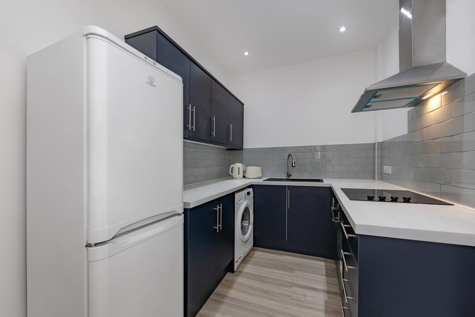Kitchen or kitchenette, oven, stove