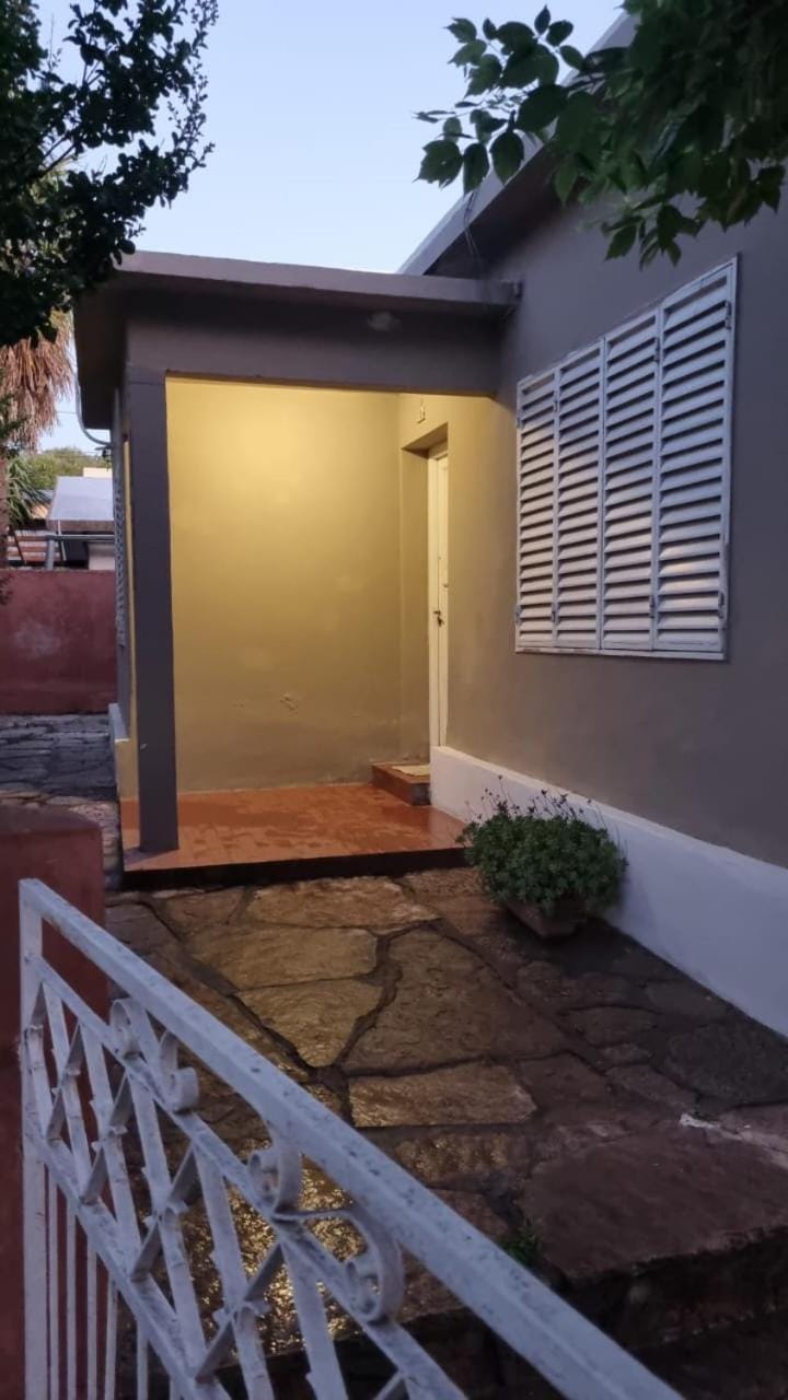 Casa con pileta y excelente ubicación a una cuadra de la plaza principal en Villa Giardino House in Huerta Grande