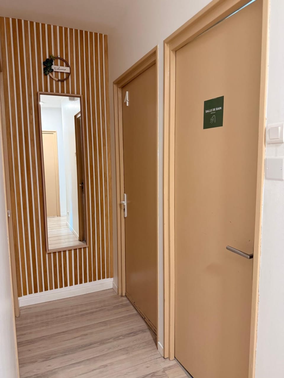 Chambre simple avec terrasse privée - Proche tram et centre - Cuisine et Salle de bain en partage Bed and Breakfast in Montpellier