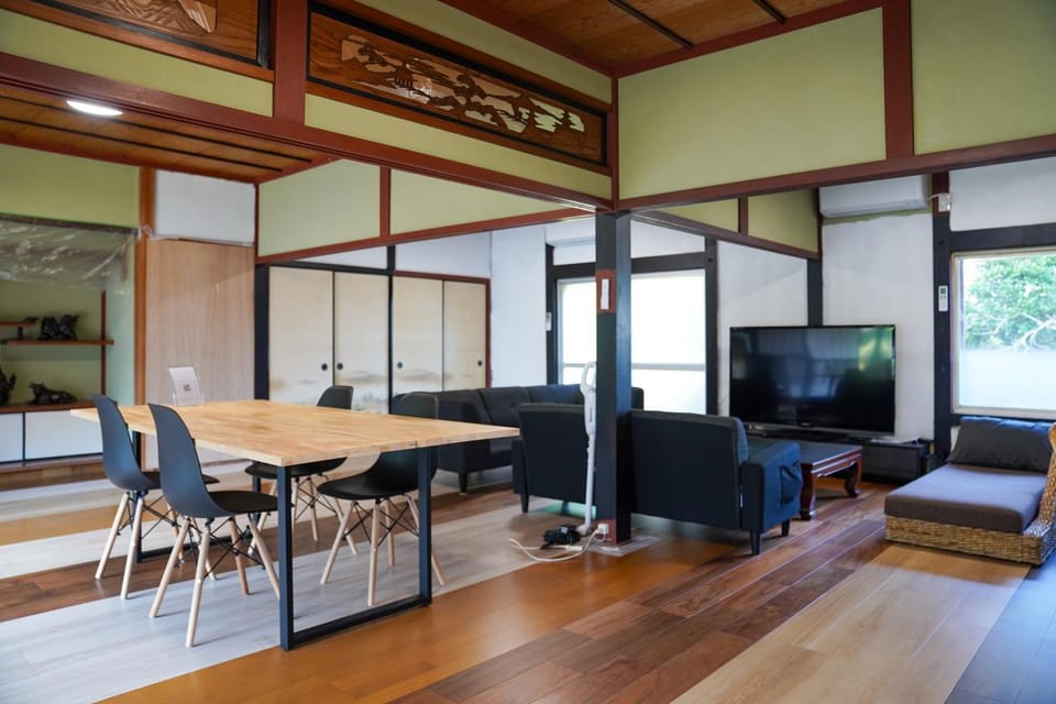 和風グランピング LYS AIBA House 一 わんちゃんと泊まれる一棟貸古民家一Japanese Style Glamping Dog Friendly Private Villa Apartment in Shiga, Japan