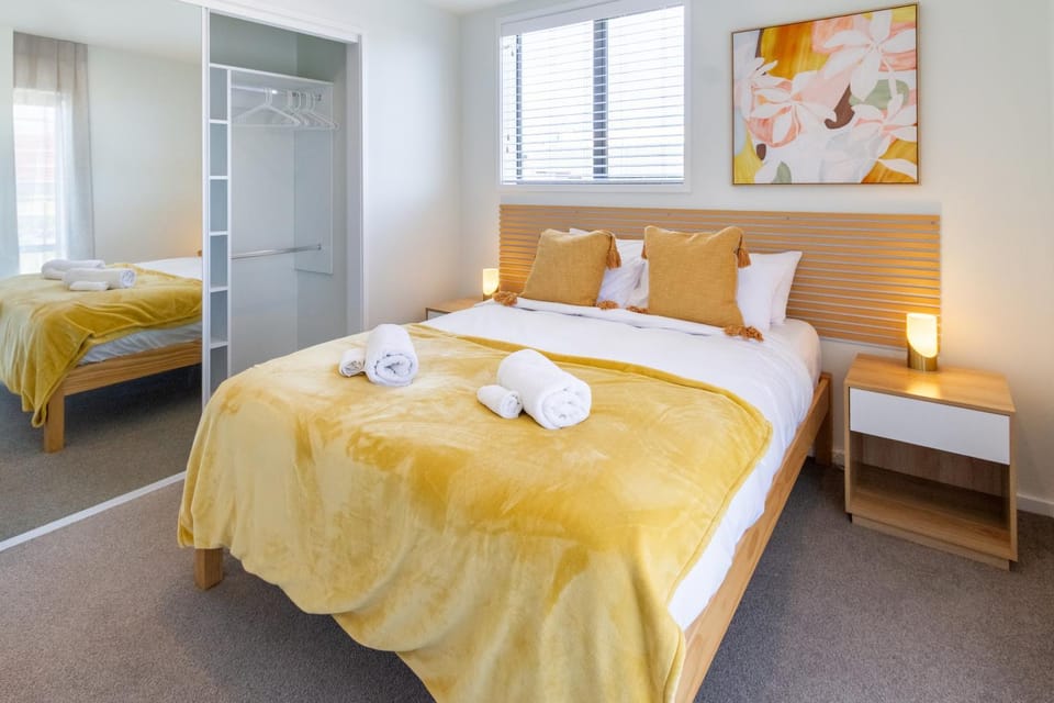 Bed, Photo of the whole room, Bedroom, towels, wardrobe