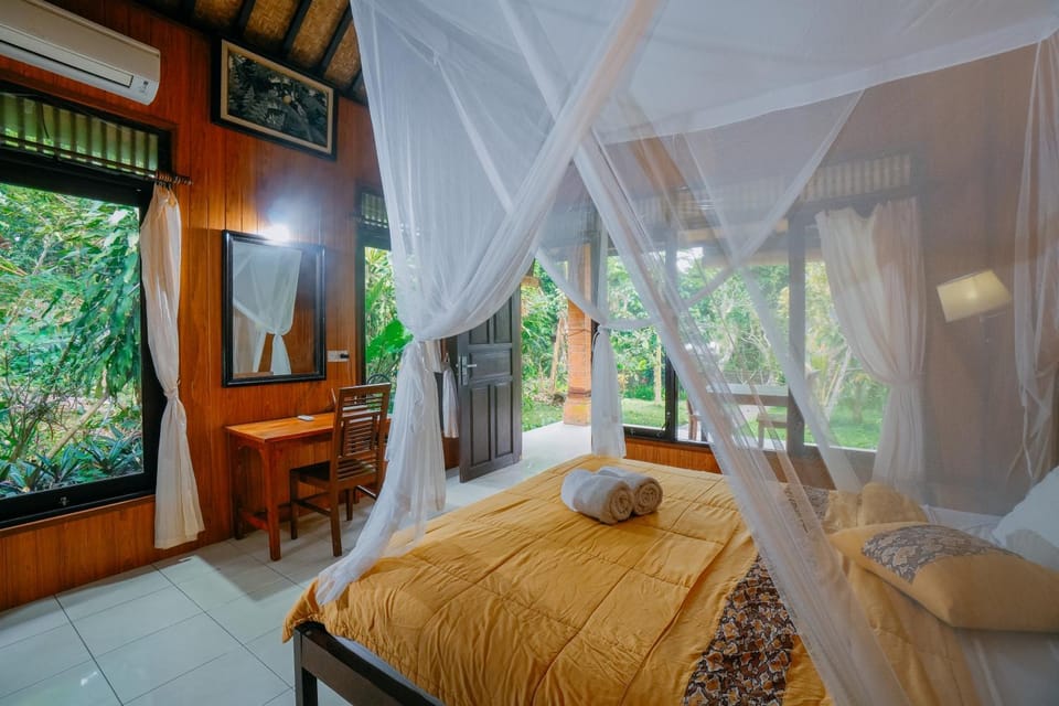 Bed, Natural landscape, Garden, View (from property/room), Balcony/Terrace, Photo of the whole room, Bedroom, Garden view