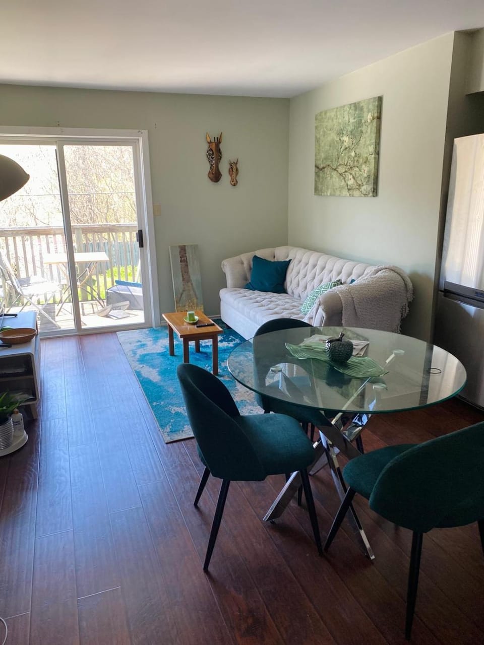 Living room, Seating area, Dining area