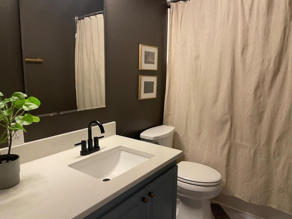Toilet, Bathroom