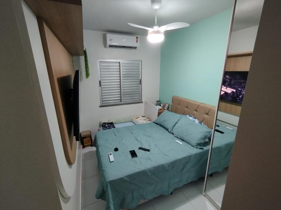 Bed, TV and multimedia, Photo of the whole room, air conditioner